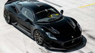 Maserati MC20 nera
