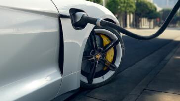 Porsche elettrica