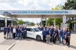 BMW iX1 xDrive30 Bianco Alpino Regensburg