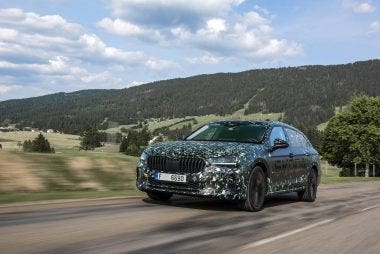 Skoda Superb 2024 prototipo