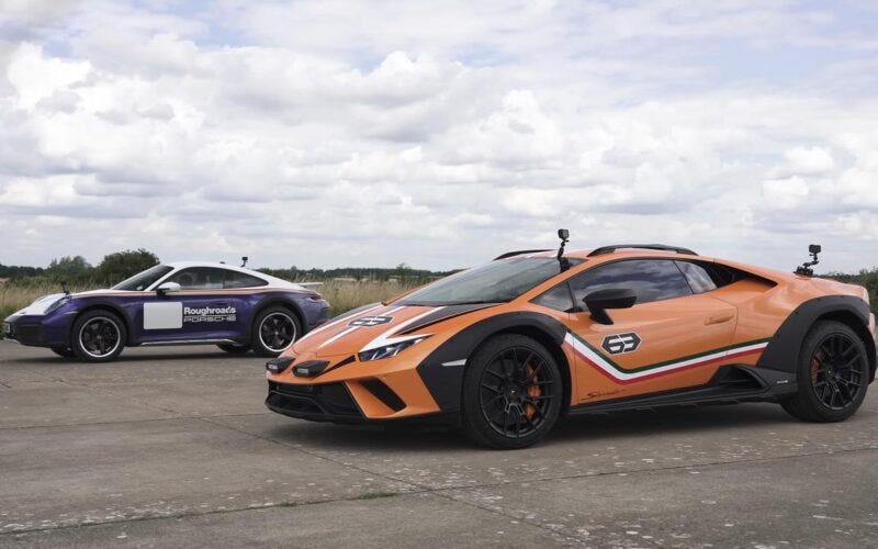Lamborghini Huracan Sterrato vs Porsche 911 Dakar