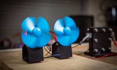 Batterie protoniche