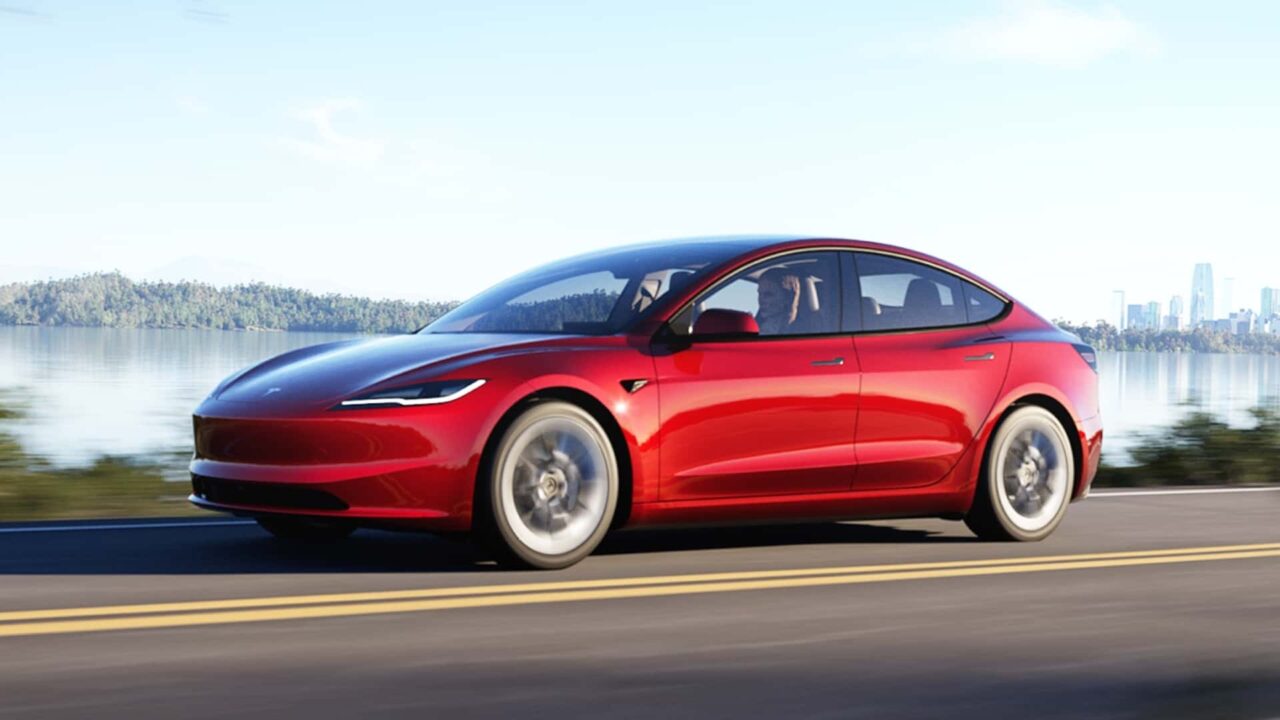 Tesla Model 3 2024