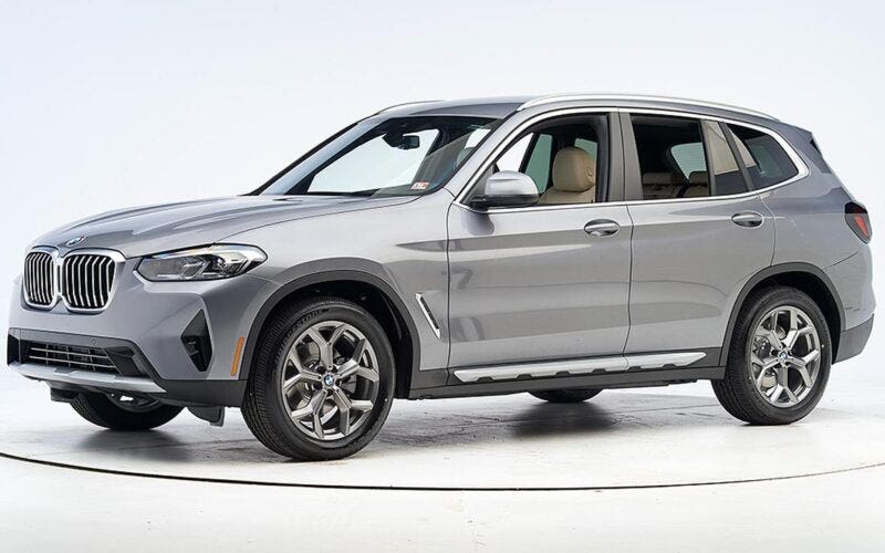 BMW X3 2023 IIHS
