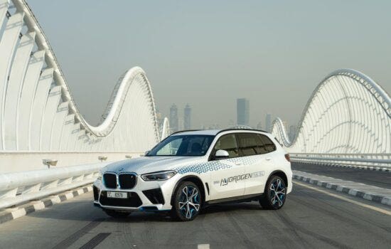 BMW iX5 Hydrogen test Medio Oriente