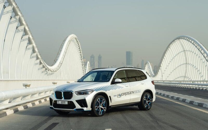BMW iX5 Hydrogen test Medio Oriente