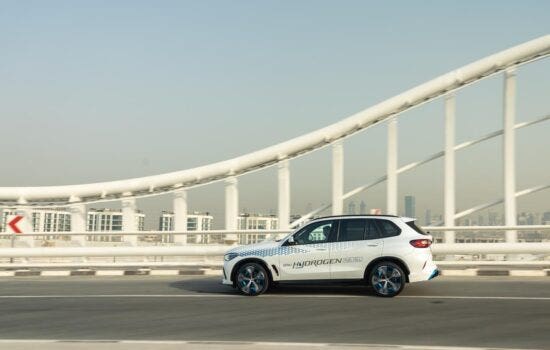 BMW iX5 Hydrogen test Medio Oriente