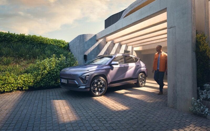 Hyundai Kona 2024 spot italiano