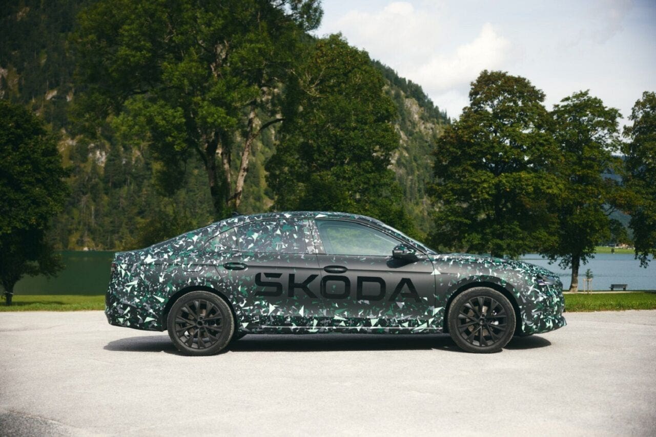 Nuova Skoda Superb 