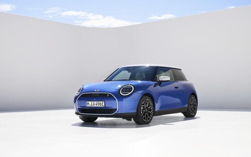 Mini modello agenzia Italia 2024