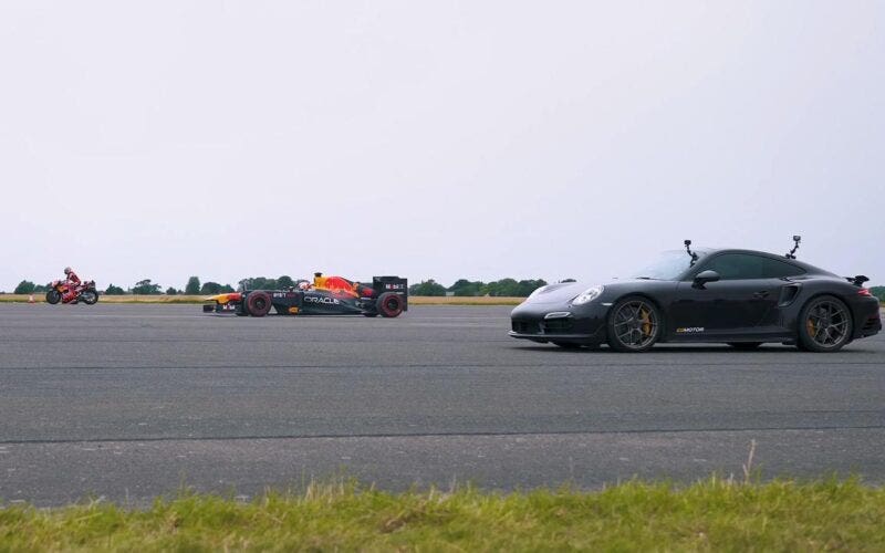 Porsche 911 Turbo S vs Red Bull RB8 vs KTM RC16