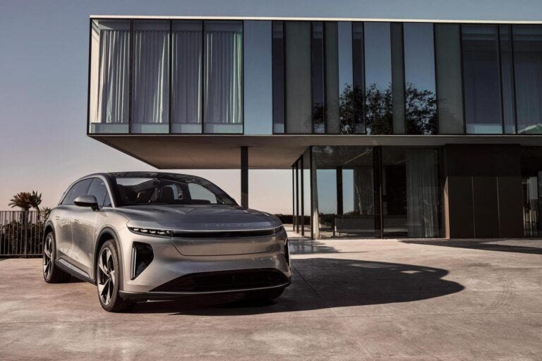 Lucid Gravity: oltre 700 km di autonomia per il SUV elettrico