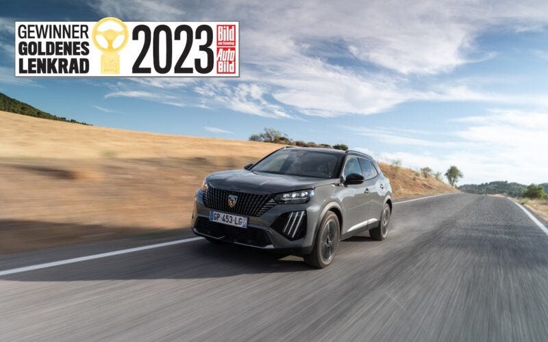 Nuovo Peugeot e-2008 Volante d'Oro