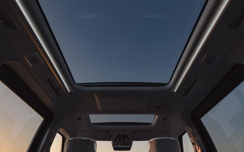 Volvo EM90 abitacolo teaser