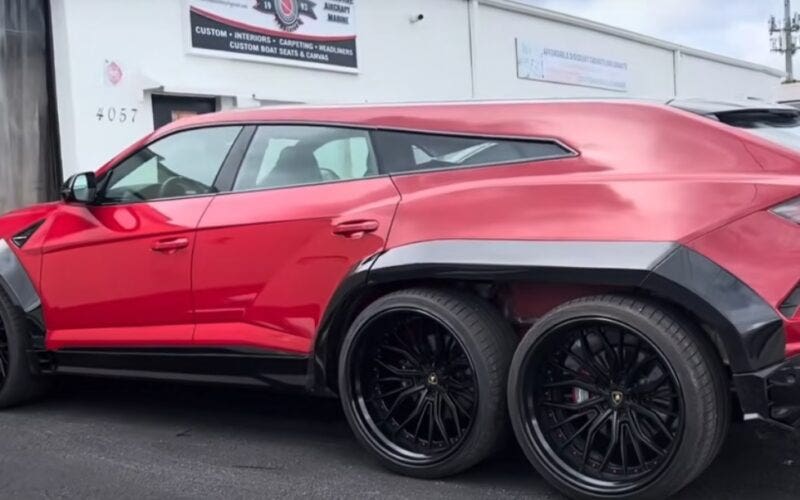 Lamborghini Urus 6x6