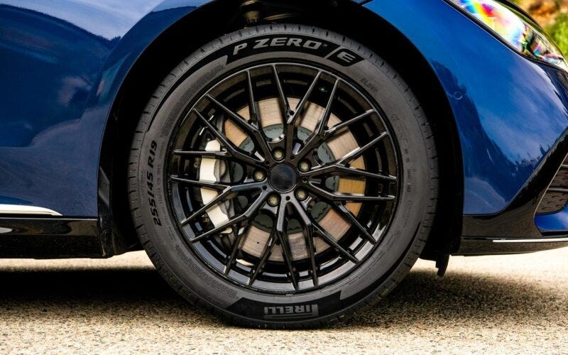Pirelli P Zero E