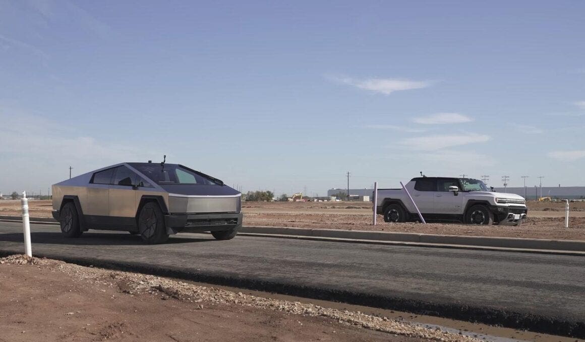 Tesla Cybertruck vs GMC Hummer EV