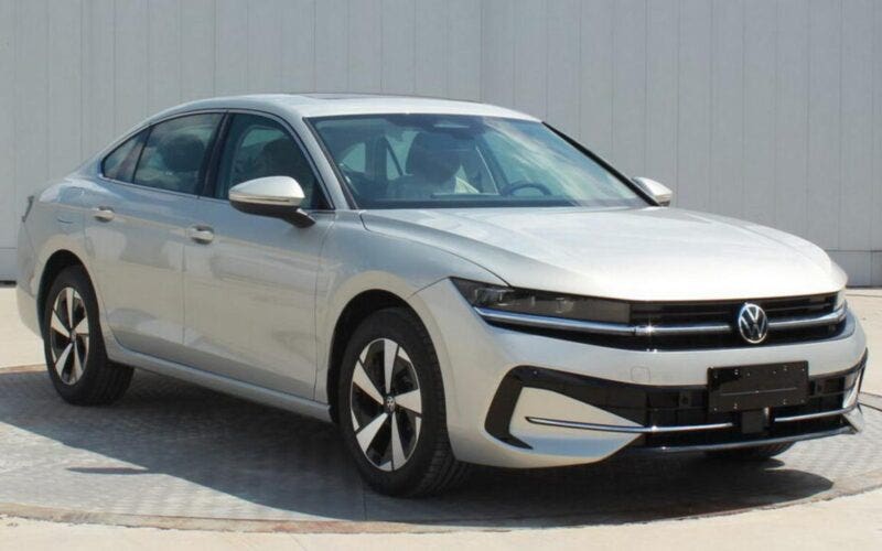 Volkswagen Magotan 2025 anteprima