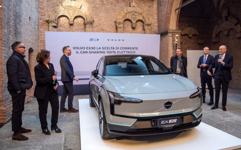 Volvo EX30 Corrente