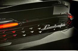 Lamborghini Urus PHEV teaser