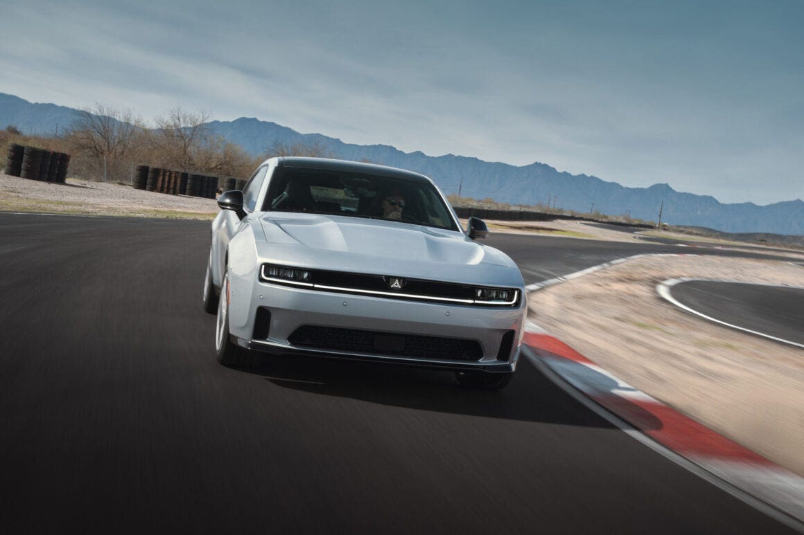 Charger EV 3/4 Frontale
