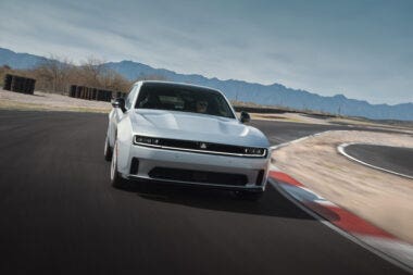 Charger EV 3/4 Frontale
