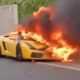 Lamborghini incendiata