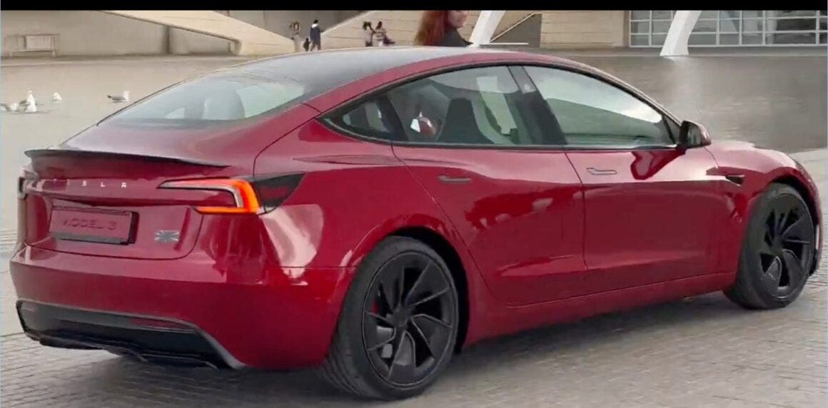 Nuova Tesla Model 3 Performance