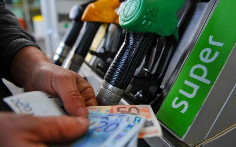 Prezzo della benzina alle stelle 1