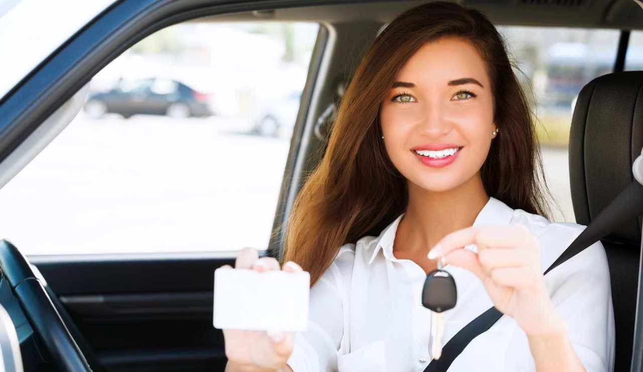 Come passare l’esame a quiz della patente B auto cinque trucchi MotorisuMotori.it