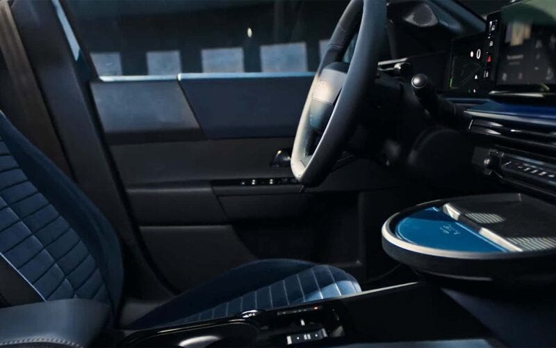 1 tavolino nuova-lancia-ypsilon-2024