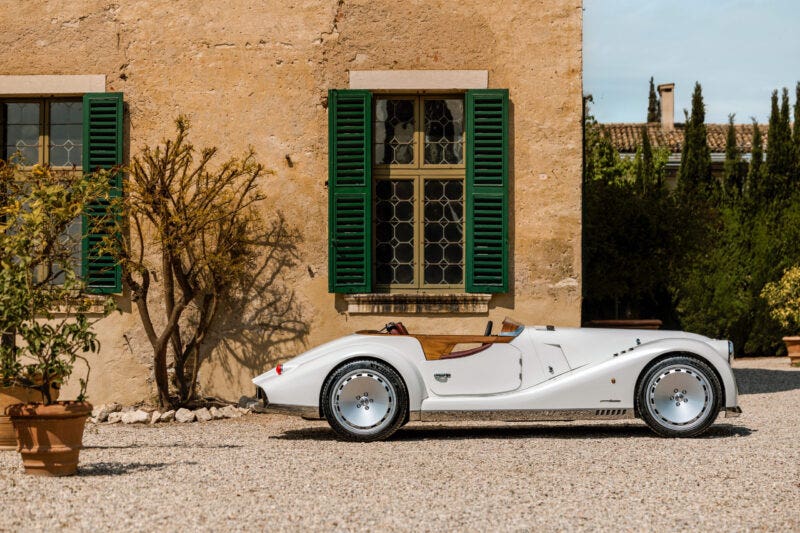 Morgan Midsummer Laterale