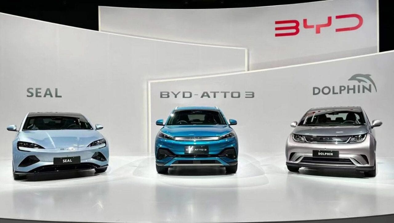 cinesi auto BYD