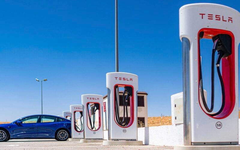 licenziamenti Tesla Supercharger