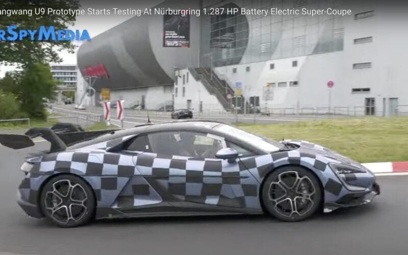 Hypercar BYD Yangwang U9 elettrica 2
