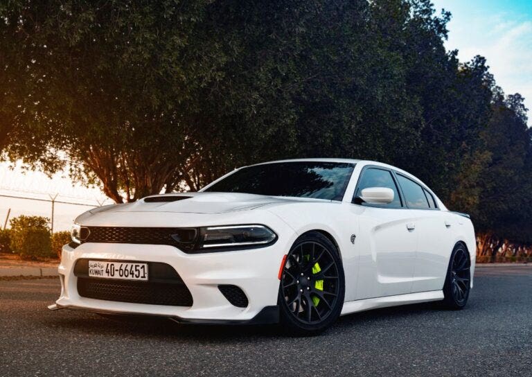 Perché risparmiare carburante guidando a bassi regimi è un’idea disastrosa che ti costerà cara