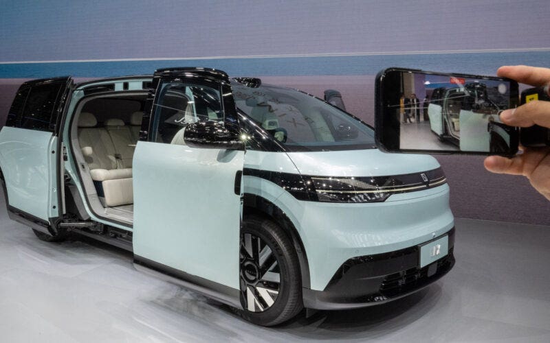Auto elettriche cinesi