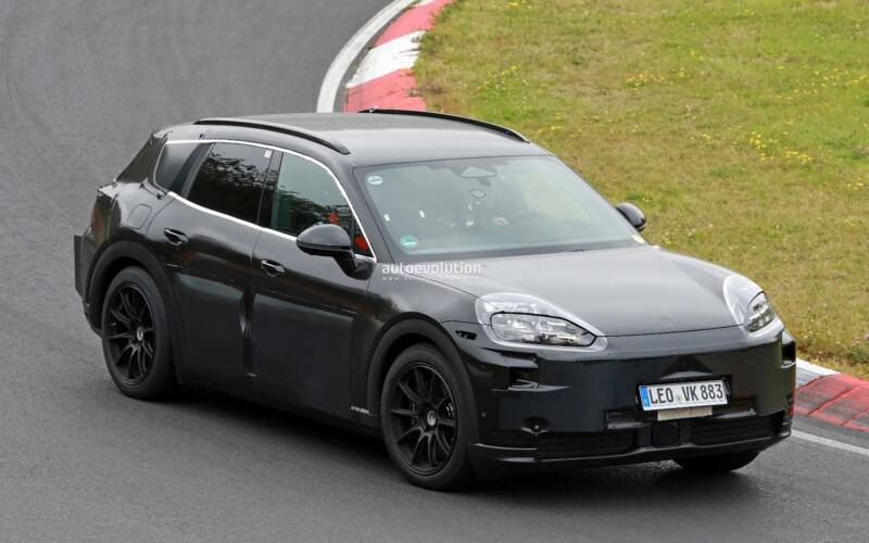 Porsche Cayenne elettrica