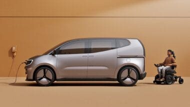 auto elettrica non può lasciare indietro gli utenti su sedie a rotelle 1