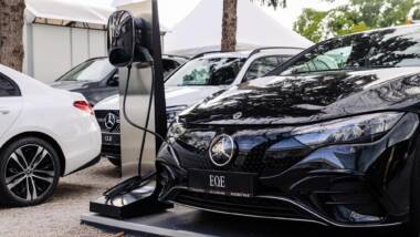Mercedes con Factorial per la batteria allo stato solido Solstice