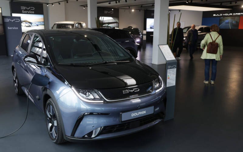 auto elettrica cinese