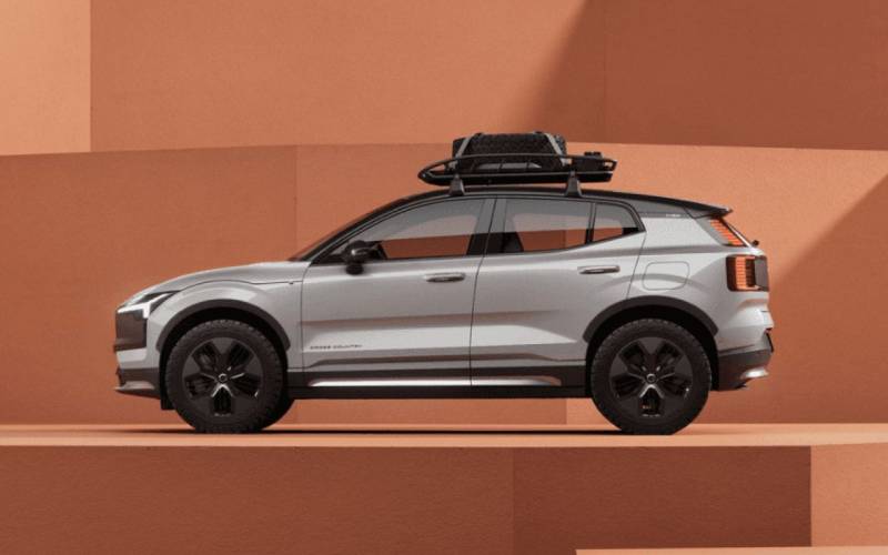 Volvo EX30 Cross Country