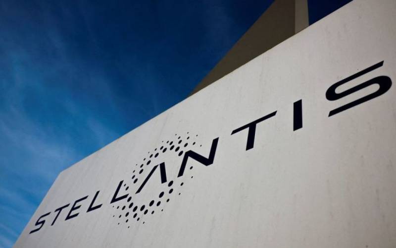 stellantis logo