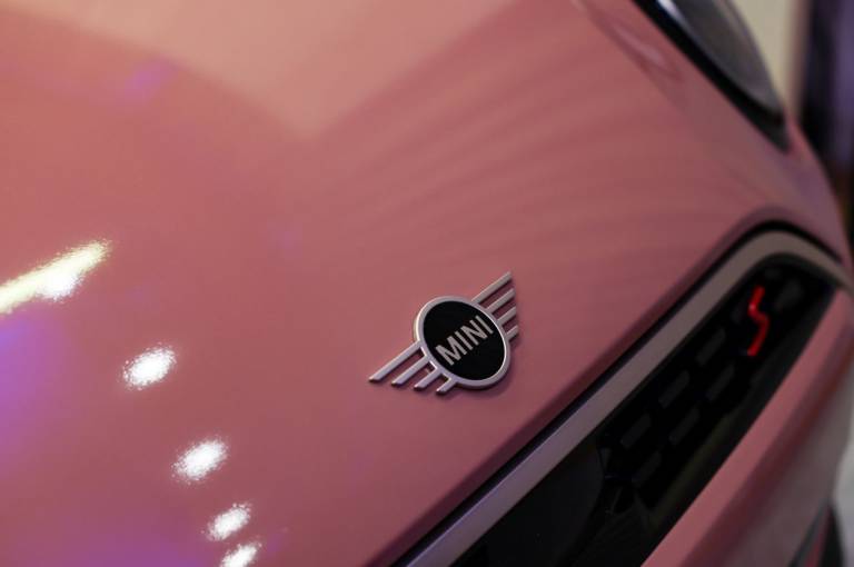 MINI, nuovi colori e aggiornamenti tecnologici per tutta la gamma