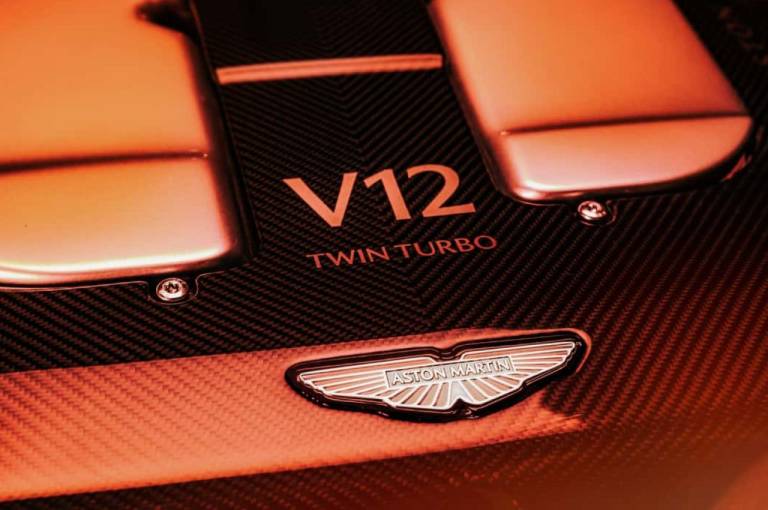 Aston Martin, il poderoso V-12 non potrà sopravvivere alla scure del 2030