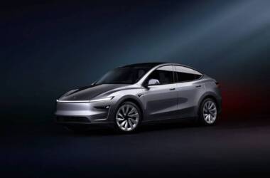 Baby Tesla Model Y meno cara per tutto il mondo