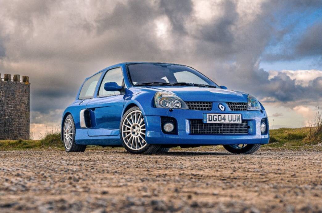 Renault Clio V6