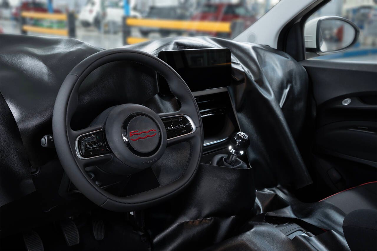 500 Hybrid dentro