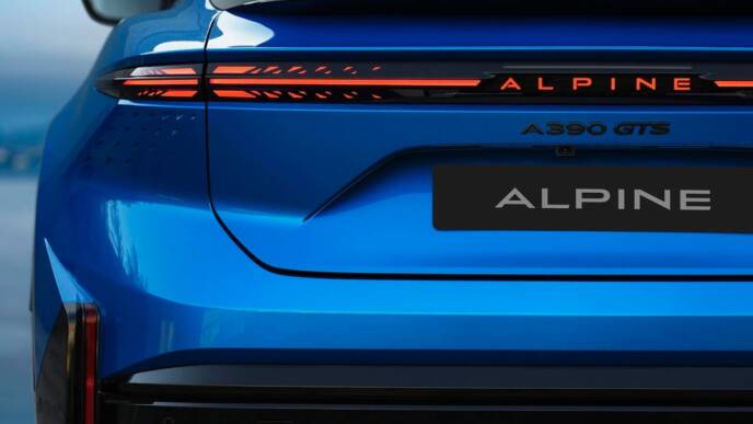 Alpine A390