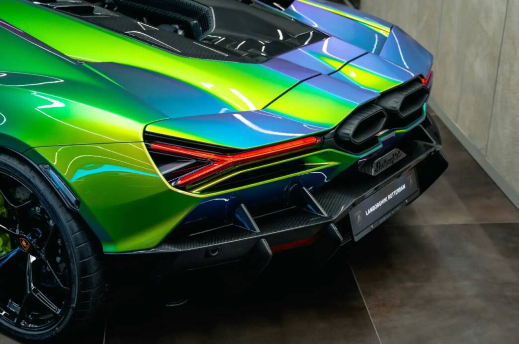 verde agave lucido lamborghini revuelto